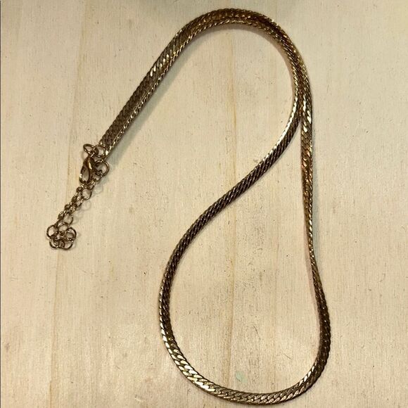 Elegant Gold Chain Necklace - Picture 1 of 3